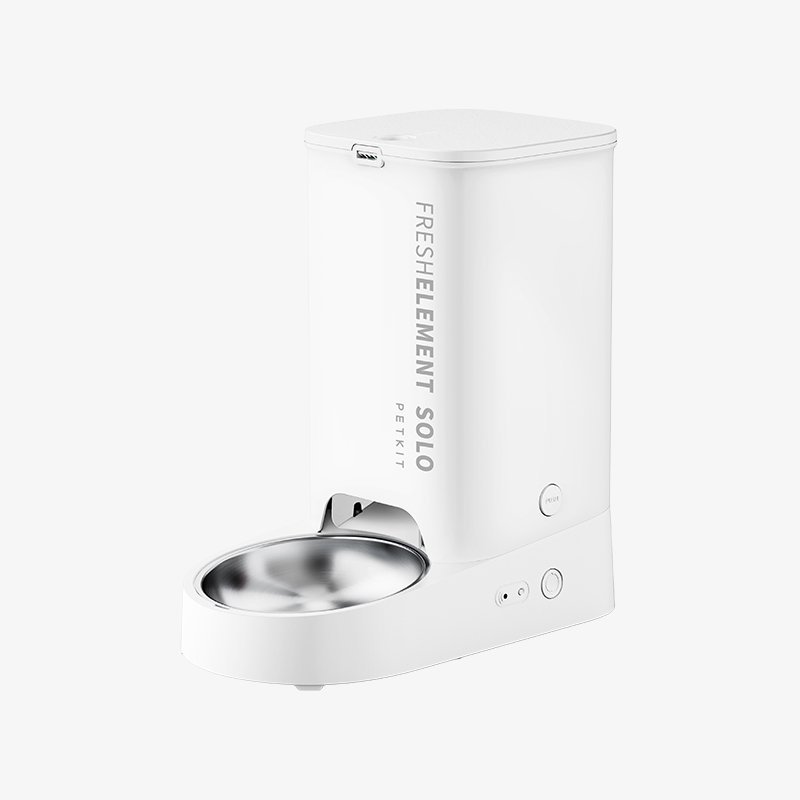 PETKIT Fresh Element SOLO smart feeder in white with its stainless steel bowl